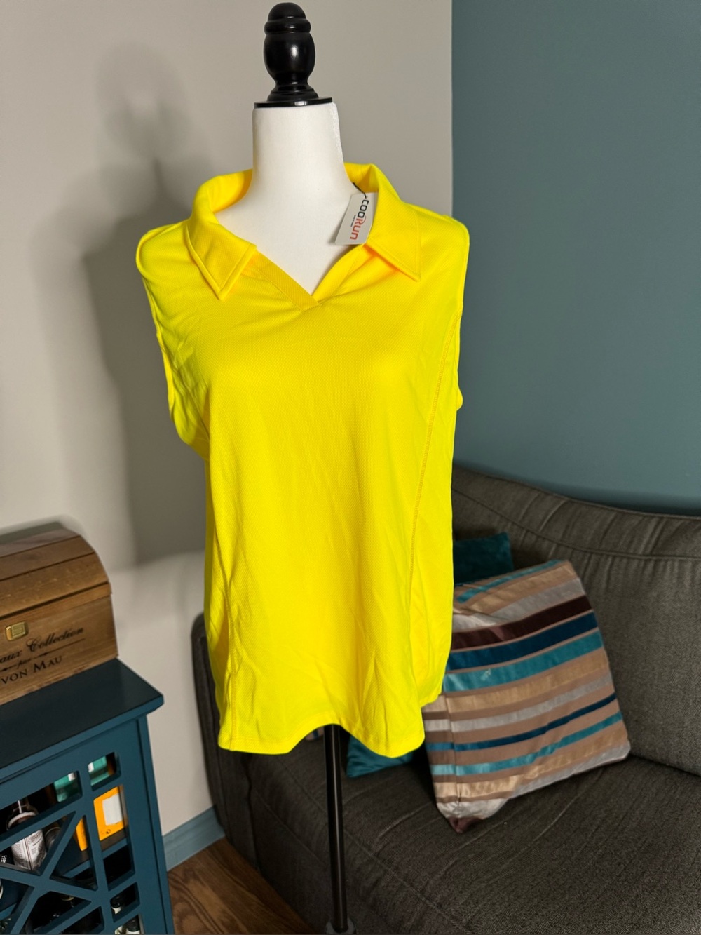 NWT Women’s Yellow Collared Sleeveless Polo Golf Top